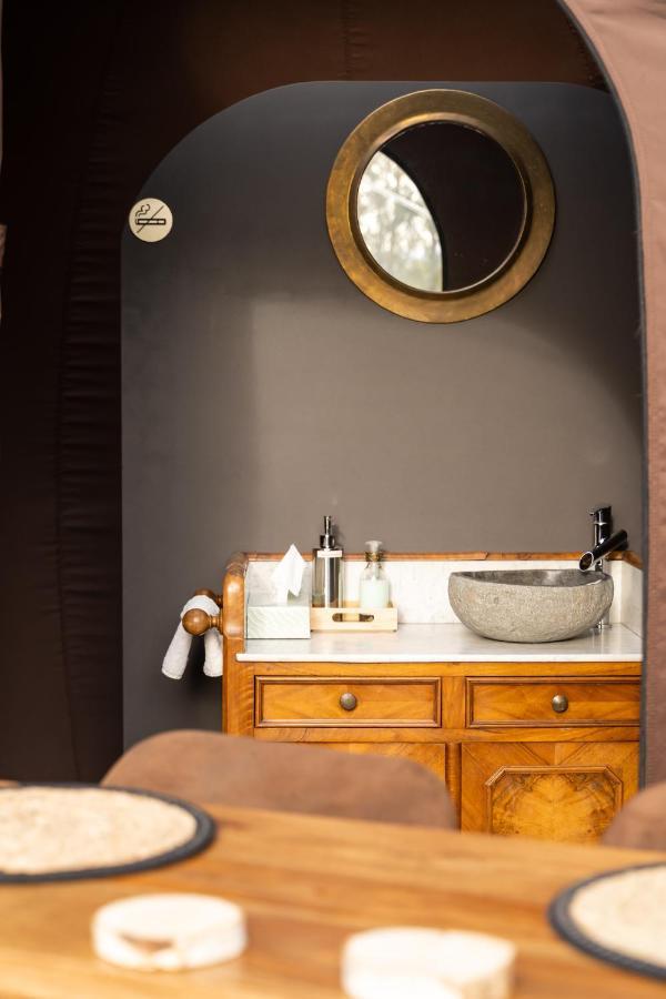 Cellsphair Houyet Buitenkant foto